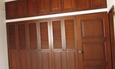 casa en venta en el rosal. Cod V6405