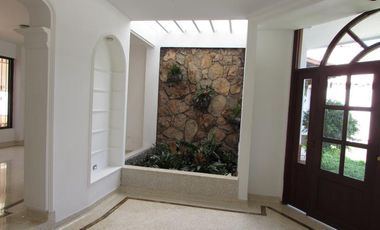 casa en venta en el rosal. Cod V6405