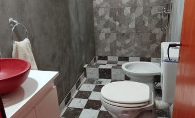 Casa para 2 Familias en venta en Wilde Oeste