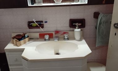 Casa para 2 Familias en venta en Wilde Oeste