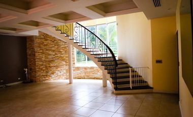 SE VENDE MANSION EN LAS CUMBRES 5172DM