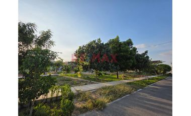 Venta De Hermosa Y Moderna Casa En Villa La Rinconada Frente A Parque