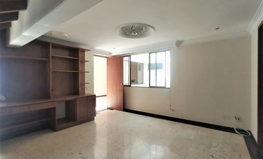 CASA A LA VENTA EN SECTOR DE LAS PALMAS , EL POBLADO