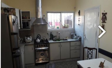 VENDO CASA C/DEPTO EN MAR DEL PLATA