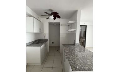 Venta de apartamento en Parque Lefeve (Riverside) GTA