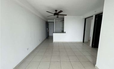 Venta de apartamento en Parque Lefeve (Riverside) GTA