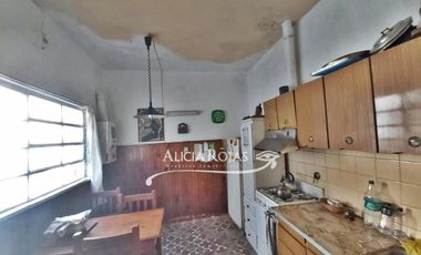 Amplio PH Cfte 165 Totales. Brandsen 1100. San Fernando