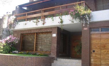 CHALET en DOS PLANTAS  Ciudad del Libertador General José de San Martín, San Martín, Buenos Aires