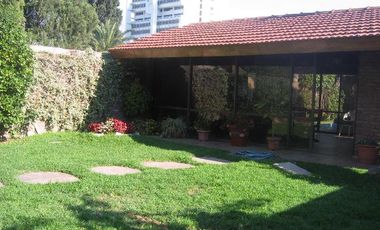 CHALET en DOS PLANTAS  Ciudad del Libertador General José de San Martín, San Martín, Buenos Aires
