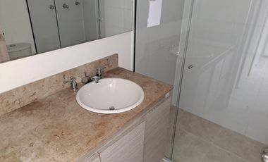 apartamento en arriendo en la cuenca. Cod A9432473
