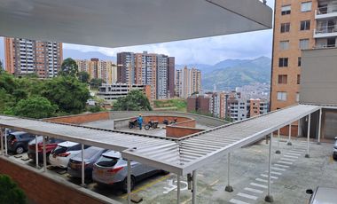 apartamento en arriendo en la cuenca. Cod A9432473