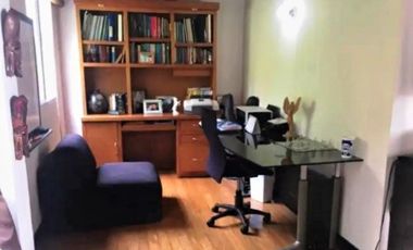 PR12361 EN VENTA CASA EN SECTOR EL TESORO, EL POBLADO