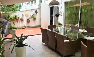 PR12361 EN VENTA CASA EN SECTOR EL TESORO, EL POBLADO