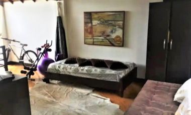 PR12361 EN VENTA CASA EN SECTOR EL TESORO, EL POBLADO