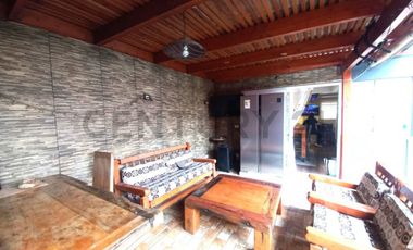 CASA EN VENTA REMODELADA, 4D, QUILICURA