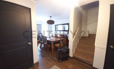 CASA EN VENTA REMODELADA, 4D, QUILICURA