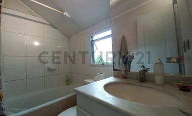 CASA EN VENTA REMODELADA, 4D, QUILICURA