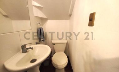 CASA EN VENTA REMODELADA, 4D, QUILICURA