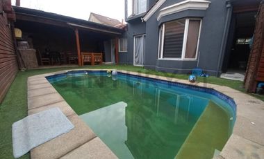 CASA EN VENTA REMODELADA, 4D, QUILICURA