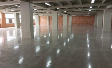 Arriendo local en el Centro Empresarial Olaya Herrera, Medellín