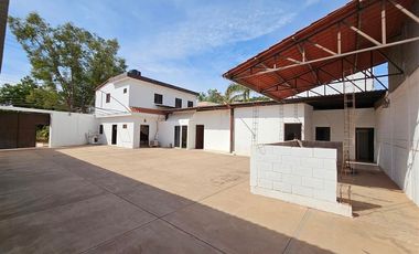 Casa con dos frentes, ideal para negocio.