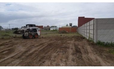 terreno sobre calle 99 entre 42 y 40 de 400M2