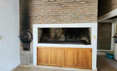 EXCELENTE CASA EN VILLA URQUIZA