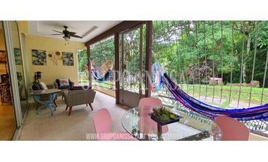 Se Vende Moderna y Acogedora Casa en Altos del Maria