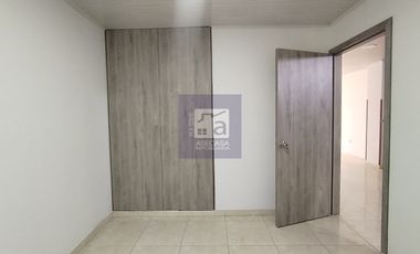 COD. 6145 - SE ARRIENDA APARTAMENTO - BARRIO: HOYO GRANDE