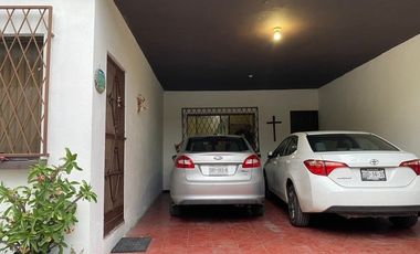 Venta de casa sobre avenida Monterrey en Rincón de la Sierra Guadalupe