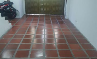 SE VENDE EXCELENTE PROPIEDAD CON RENTA EN LOS ALCÁZARES, MANIZALES