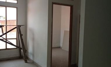 Rumah 2 lantai Mewah Dekat Stasiun Depok Baru, Beji Depok 1,2 M nego (shita)