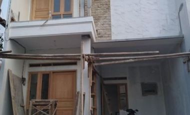 Rumah 2 lantai Mewah Dekat Stasiun Depok Baru, Beji Depok 1,2 M nego (shita)