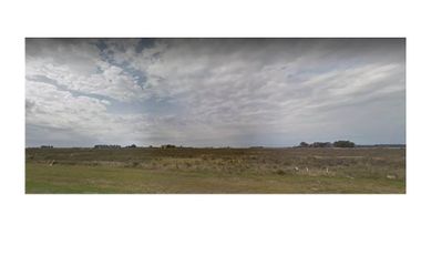 Venta - campo de 130 Hectareas con 1200m de frente sobre ruta - La Plata