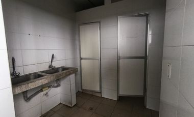 bodega en arriendo en zona industrial chimita. Cod A123353