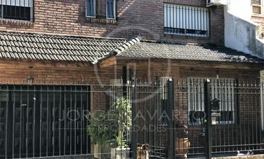 Excelente Chalet de 5 Ambientes - Parana - Villa Ballester