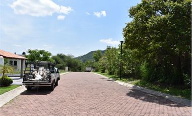 LAS CAÑADAS LOTE EN VENTA LOTE LA NORIA A UNOS PASOS DEL CENTRO COMERCIAL