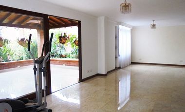 PR15469 Casa en venta en el sector de Los Parra