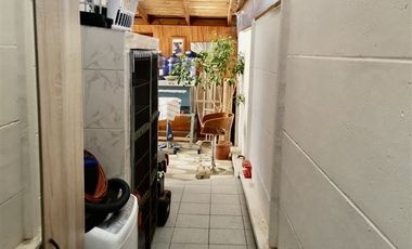 Casa,solida,4 dormit 2 baños,patio, 2 estacionamientos