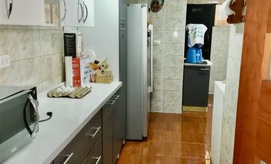 Casa,solida,4 dormit 2 baños,patio, 2 estacionamientos