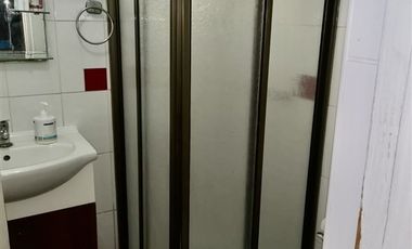 Casa,solida,4 dormit 2 baños,patio, 2 estacionamientos