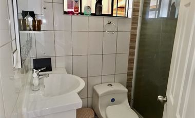 Casa,solida,4 dormit 2 baños,patio, 2 estacionamientos