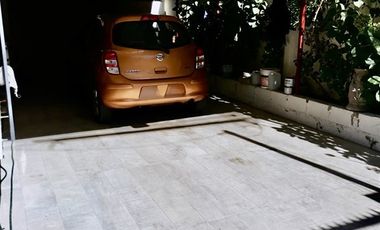 Casa,solida,4 dormit 2 baños,patio, 2 estacionamientos
