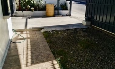 Casa,solida,4 dormit 2 baños,patio, 2 estacionamientos
