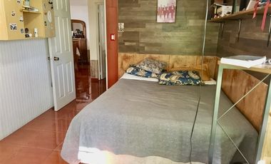 Casa,solida,4 dormit 2 baños,patio, 2 estacionamientos
