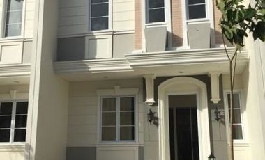 Disewakan Rumah Milenial di Cluster Azzura , Vanya Park BSD City Tangerang Murah