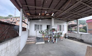 casa en venta en puerto isaac. Cod V11781