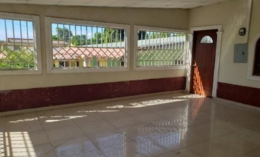 ALQUILER O VENTA DE CASA CENTRICA EN CHITRE