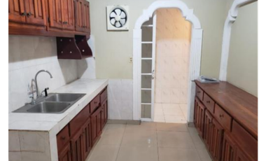 ALQUILER O VENTA DE CASA CENTRICA EN CHITRE