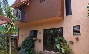 Linda casa en zona céntrica de Cuernavaca (Col. Las Granjas  JIUTEPEC)